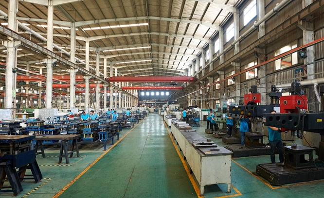 模具車間全景圖